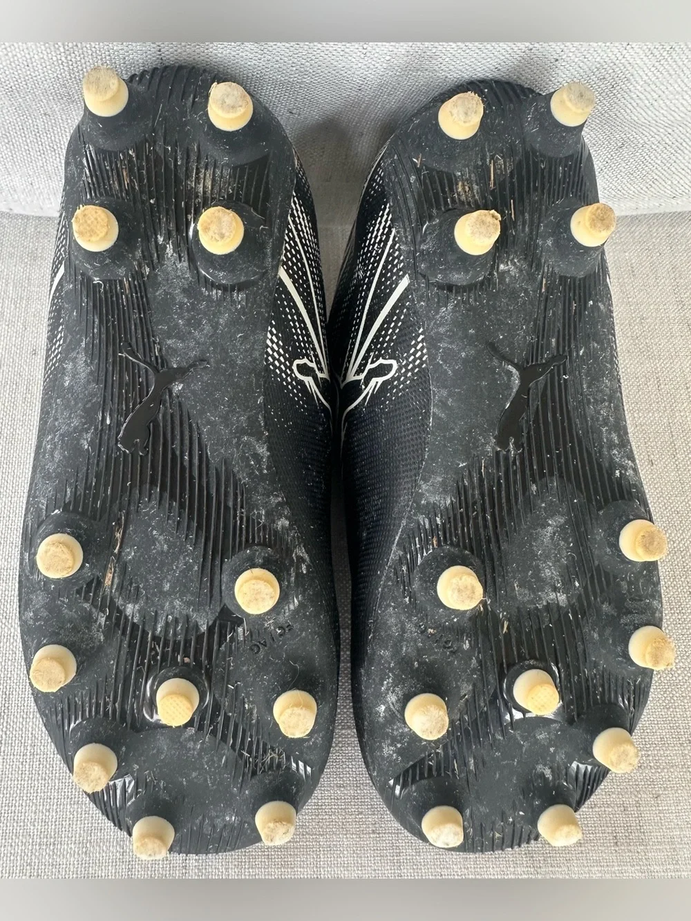 Puma Future Play FG/AG Soccer Cleats Kids US 11 Black White Youth EU 28
